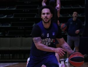 Anadolu Efes’te şok sakatlık! Shane Larkin 8 hafta yok