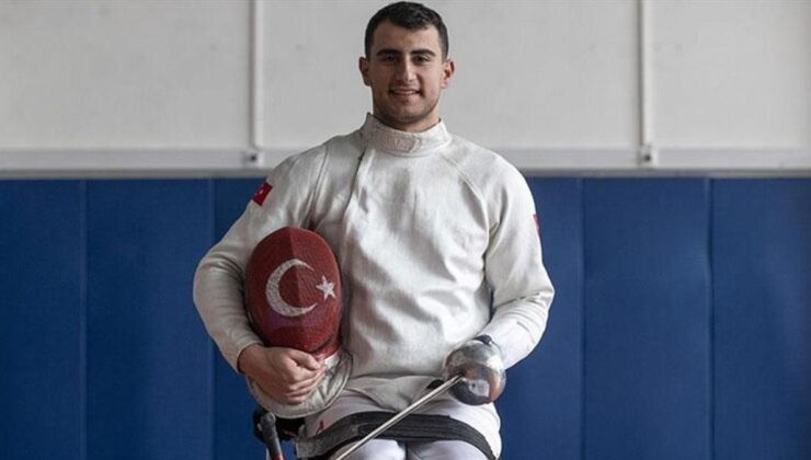 Milli eskrimci Hakan Akkaya’dan bronz madalya