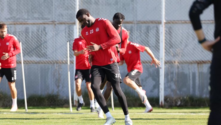 Sivasspor, duran top çalıştı