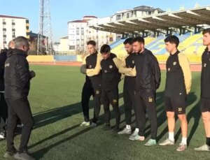 Zirveye oynuyorlardı! 17 futbolcusu ceza aldı, takımda sadece 7 kişi kaldı