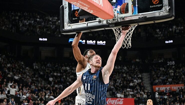 Anadolu Efes sarstı ama yıkamadı! İstanbul’da kazanan Real Madrid