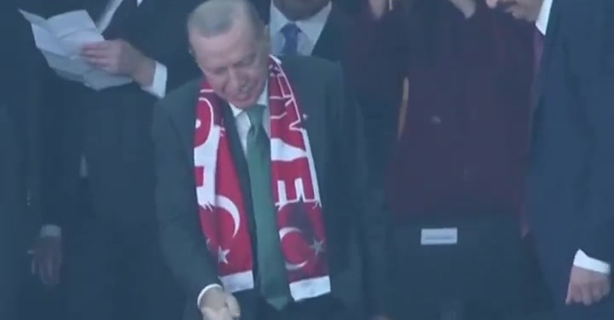 Başkan Erdoğan 12 Dev Adam'ın mücadelesini tribünden takip etti!