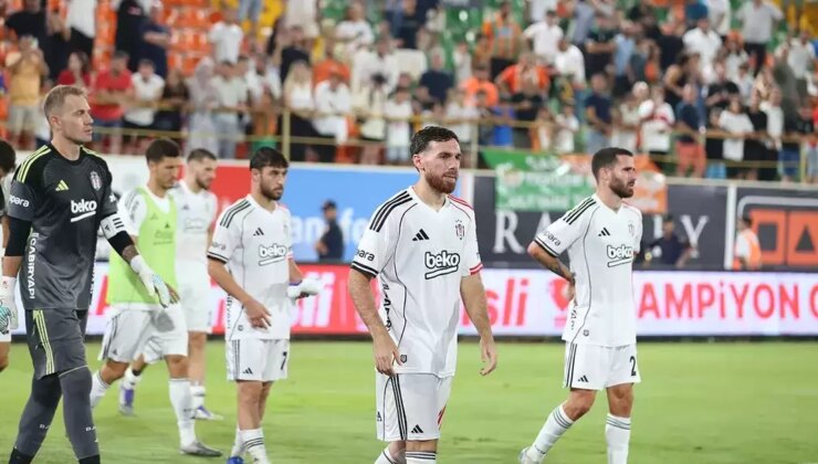 Beşiktaş’ta iki yıldız isim kadro dışı kalıyor!
