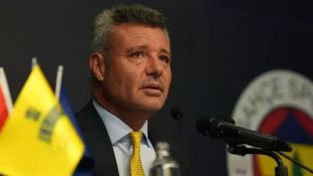 Fenerbahçe yanlış anlamaları giderdi! Sadettin Saran, kendi aracıyla gitti