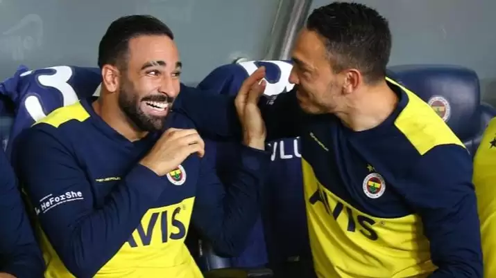 Fenerbahçe’nin eski yıldızı sahnelere adım atıyor!