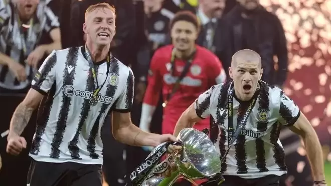 İskoçya Lig Kupası’nın sahibi Celtic’i deviren St. Mirren!