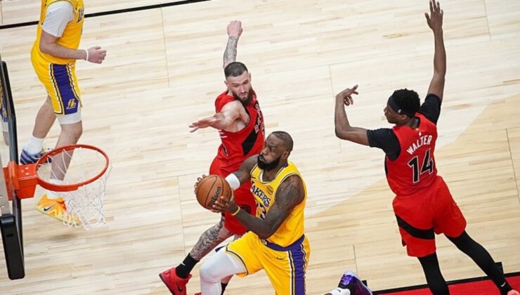 NBA’de Los Angeles Lakers son saniye üçlüğüyle kazandı