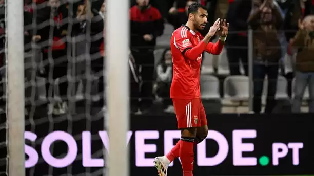 Pavlidis, Mourinho’yu ayağa kaldırdı!