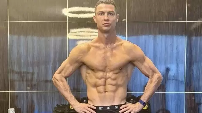 "Hiç Ronaldo gibi baklavam olmadı"