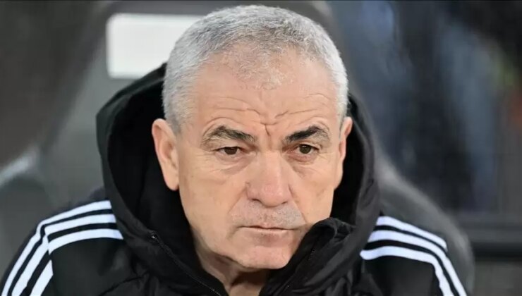 Rıza Çalımbay: Beşiktaş lige havlu atmadı!