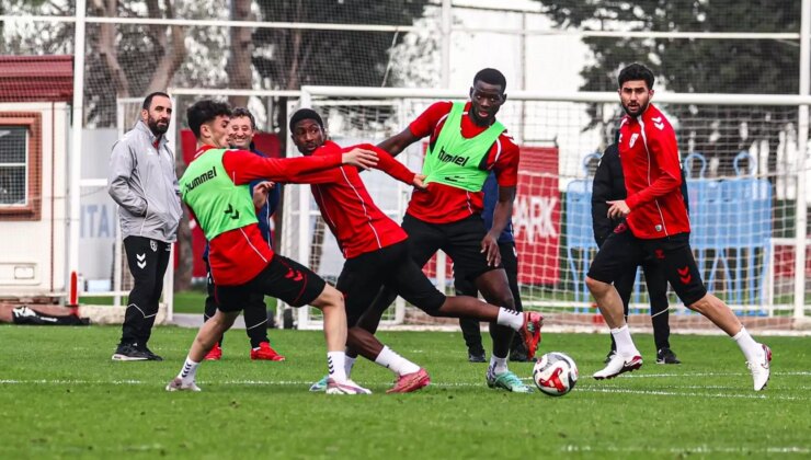 Samsunspor, Galatasaray deplasmanında 3 puan hedefliyor