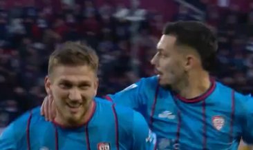 Semih Kılıçsoy'dan inanılmaz gol! Rakiplerini çaresiz bıraktı