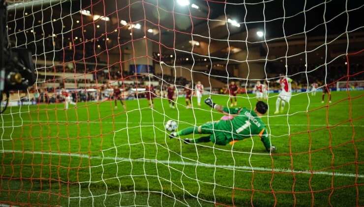 Uğurcan Çakır Monaco’da penaltıya izin vermedi, nazar değdi! Günay oyunda…
