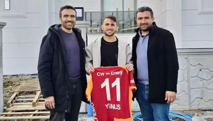 Yunus Akgün yeni evini aldı: Formayla pozunu verdi