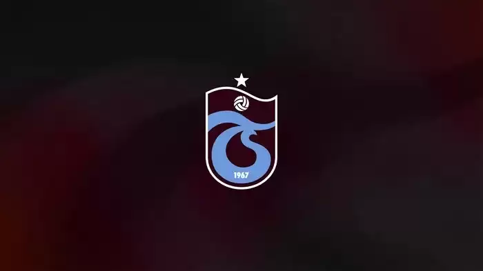 Antalya’da Trabzonspor takım otobüsüne taşlı saldırı oldu! Açıklama geldi…