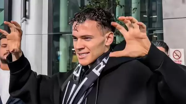 Beşiktaş’ın yeni transferi Kristjan Asllani İstanbul’a geldi