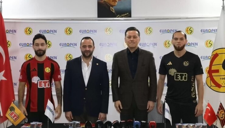 Eskişehirspor’da iki transfer birden imzalar atıldı