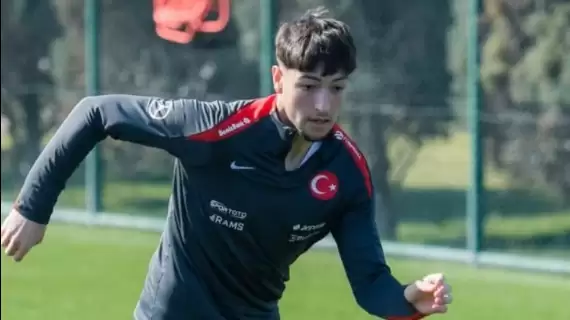 Fenerbahçe’nin genç yıldız transferi imza aşamasından döndü!
