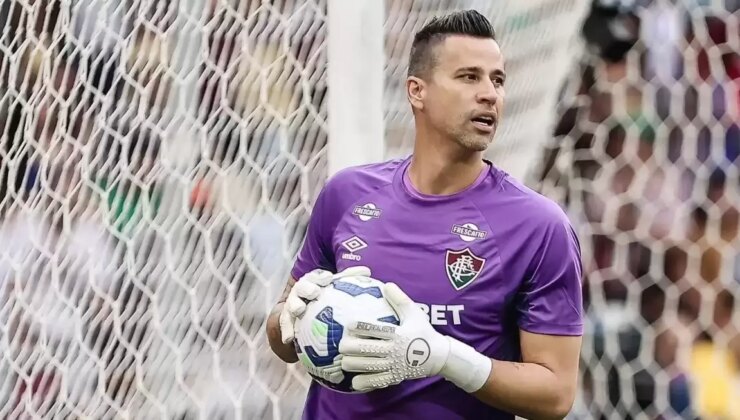 Fluminense, 45 yaşındaki Fabio ile yola devam etti