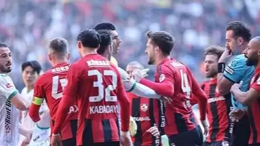Gaziantep FK’dan flaş açıklama: Aynı hakem, kemiğin kırıldığı pozisyona bile faul vermedi
