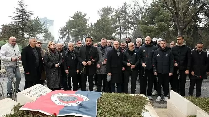 Gençlerbirliği’nin efsane başkanı İlhan Cavcav kabri başında anıldı