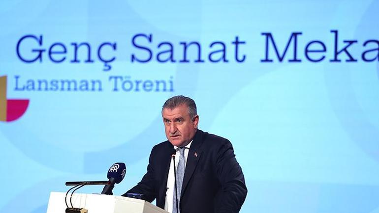 Gençlik ve Spor Bakanlığından genç sanatçılara dev hizmet Bakan Bak programa katıldı