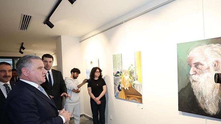 Gençlik ve Spor Bakanlığından genç sanatçılara dev hizmet Bakan Bak programa katıldı