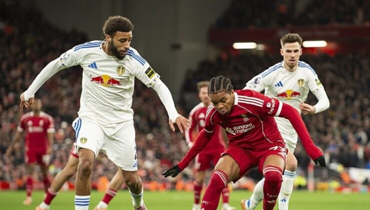 Liverpool, Leeds United ile evinde berabere kaldı!