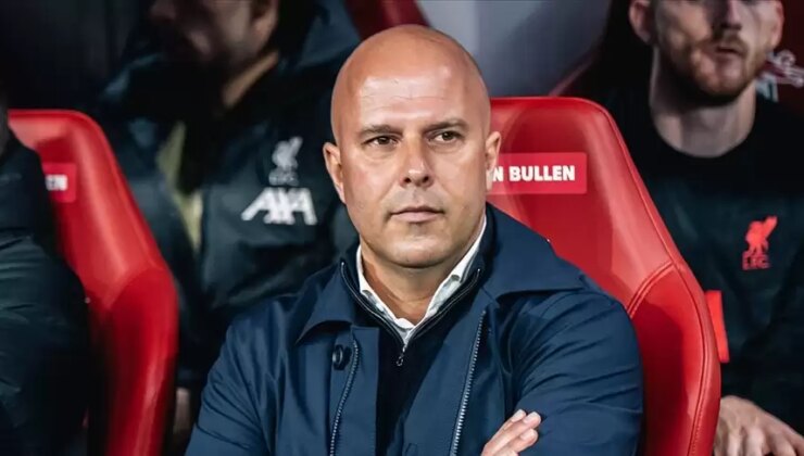 Liverpool’da Slot sabrı tükendi! Yönetim yeni hocayla temasa geçti