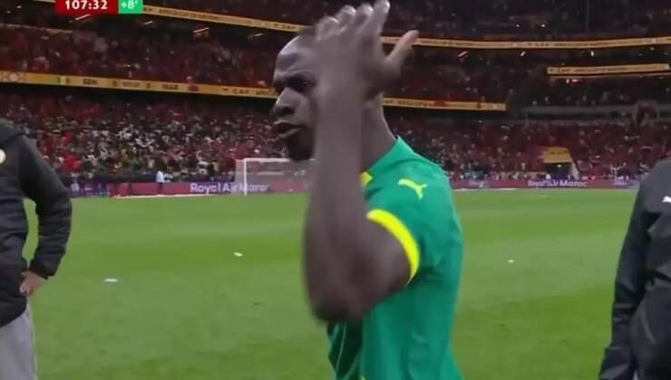 Mane sahadan çekilen takımı tek cümlesiyle geri döndürmüş