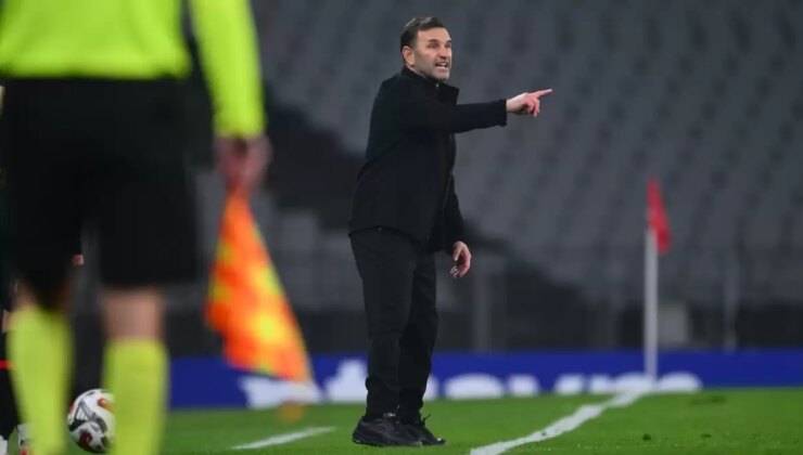 Okan Buruk: "Singo’yu hem sağ bek hem stoperde kullanacağız"