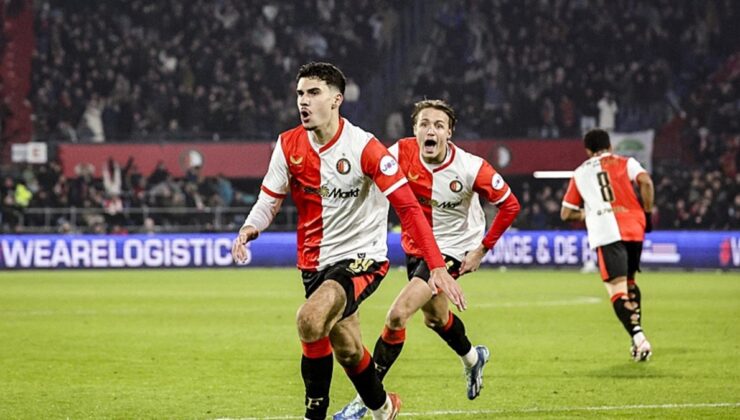 Robin Van Persie oğlunu oyuna aldı, 2 dakikada 2 gol attı!