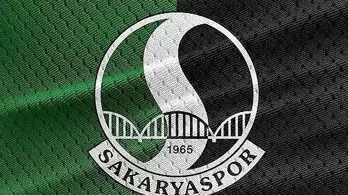 Sakaryaspor’a Süper Lig’den sağ bek transferi! Resmi açıklama geldi