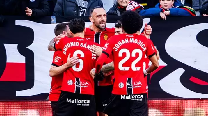 Sıcak gelişme! Fenerbahçe’nin teklif ettiği rakamı duyurdular