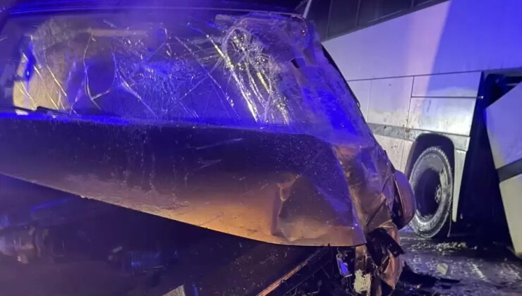 Trabzonspor taraftarları dönüş yolunda kaza geçirdi! Panelvanla otobüs çarpıştı…