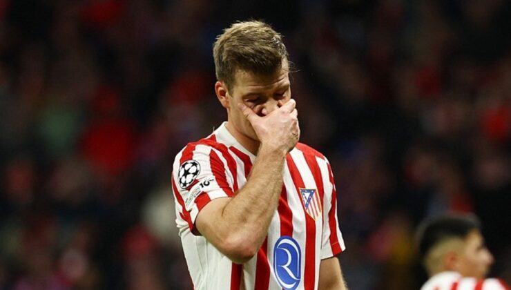 Alexander Sörloth korkuttu! Ambulansla hastaneye kaldırıldı