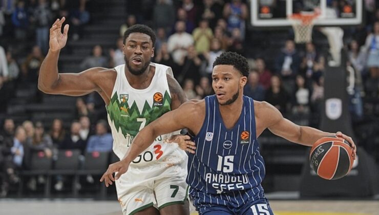 Anadolu Efes sahasında Zalgiris’i devirerek üst üste 2. galibiyetini aldı! İşte maçın özeti
