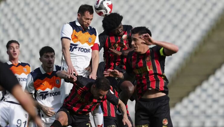 Atatürk Olimpiyat Stadı’nda gol yağmuru! Başakşehir, Karagümrük’ü rahat geçti