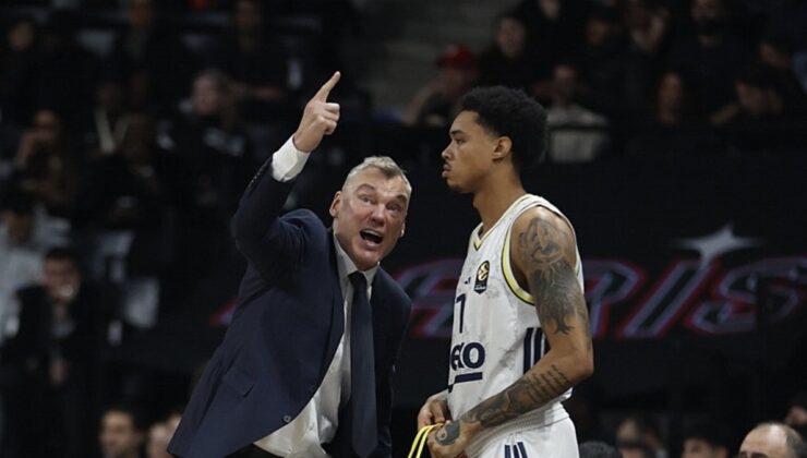 Fenerbahçe Beko 16 sayıdan geri gelerek Paris Basketbol’u yendi!