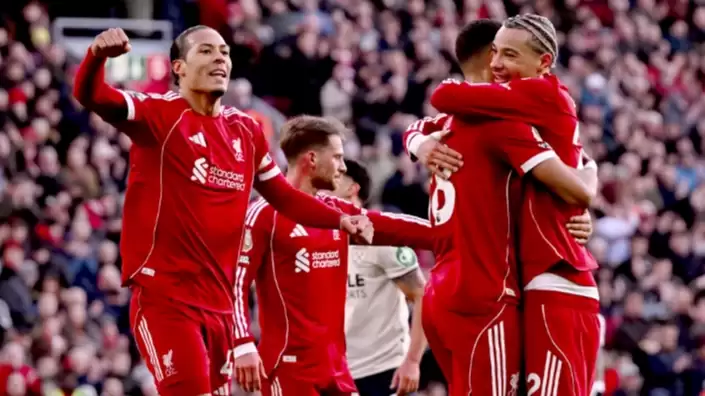 Galatasaray’ın rakibi Liverpool, West Ham’a gol oldu yağdı