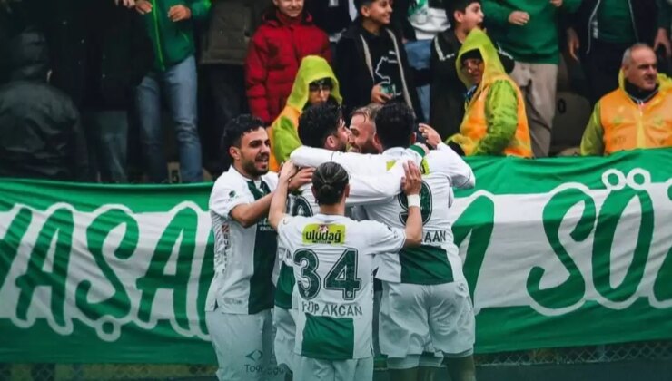 Maç fazlasıyla liderlik geldi: Timsah İzmir’de şov yaptı
