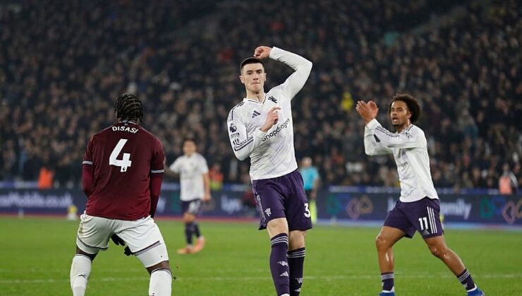 Manchester United West Ham deplasmanında puanı son dakikada kurtardı!