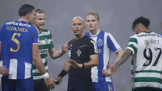 Portekiz’de derbi skandalı! Havlu çalındı, toplar saklandı, ortalık karıştı