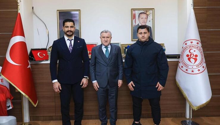 Taha Akgül ve Rıza Kayaalp, Bakan Osman Aşkın Bak’ı ziyaret etti