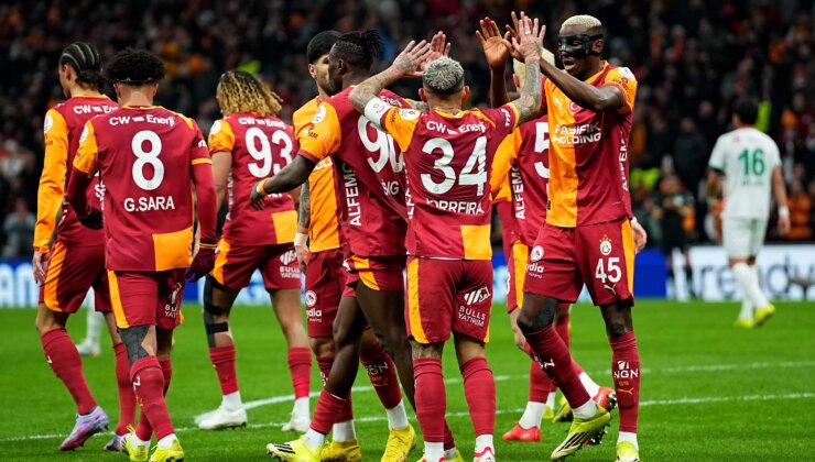 Victor Osimhen bu sezonki gol sayısını 17’ye çıkardı