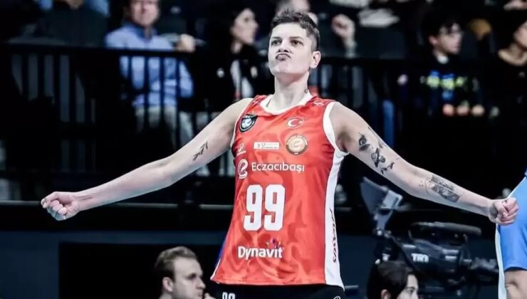 Ebrar Karakurt’tan Galatasaraylı taraftara olay yanıt