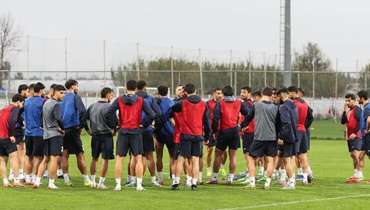 İran Millî Takımı kamp için Antalya’da!