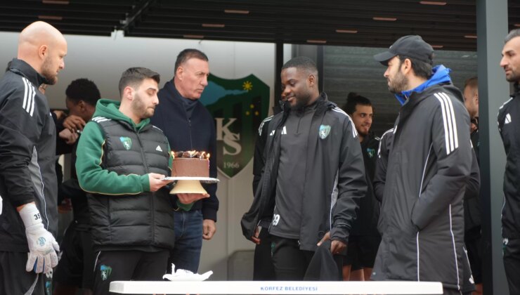Kocaelispor’da Show’a doğum günü sürprizi