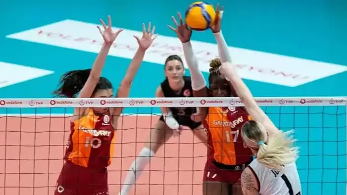 Voleybol Haberleri | Galatasaray derbide, Beşiktaş’ı 3-2 mağlup etti