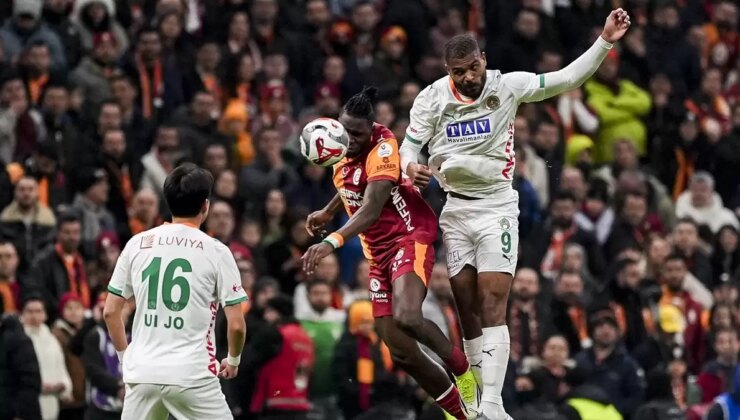 Wilfried Singo’dan Liverpool’a hodri meydan: "Bu zorlu maçı atlatacağız"